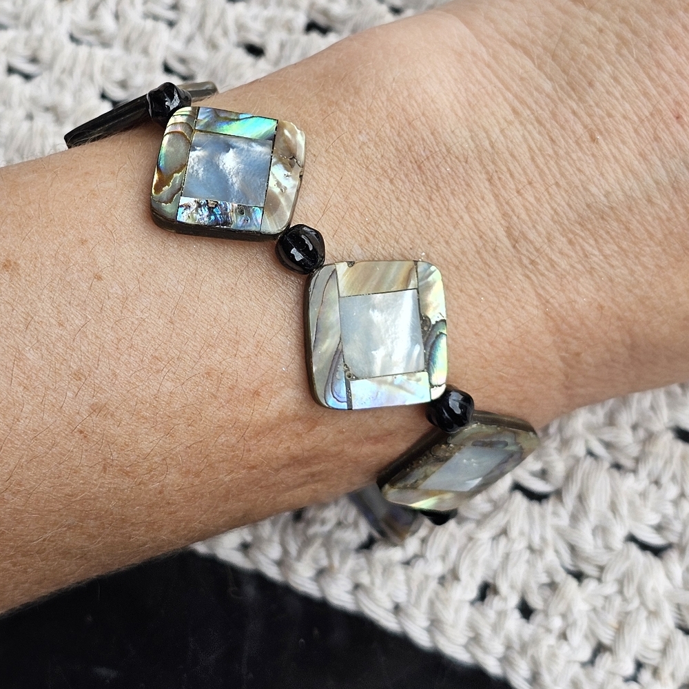 Abalone shell & mother-o pearl handmade bracelet - Picture 6 of 6